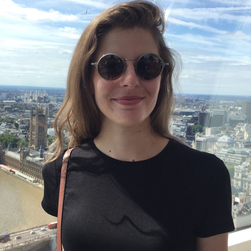 Meet your Posher, Eva
